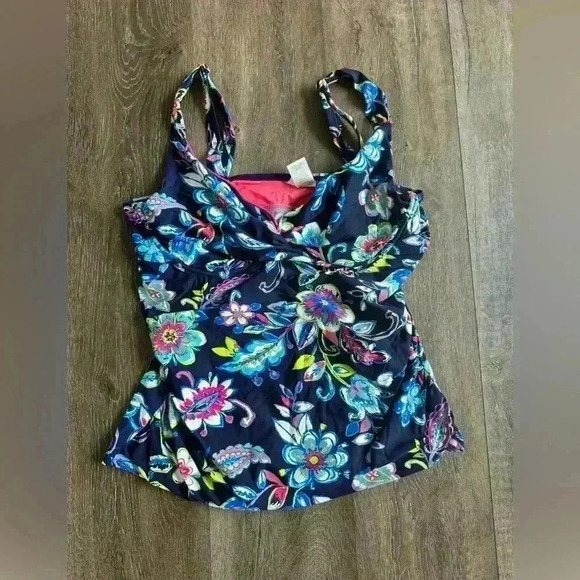 Anne Cole Swimming Suit Top.  Women’s size 40B/38C.  Beautiful floral print! - Picture 1 of 5